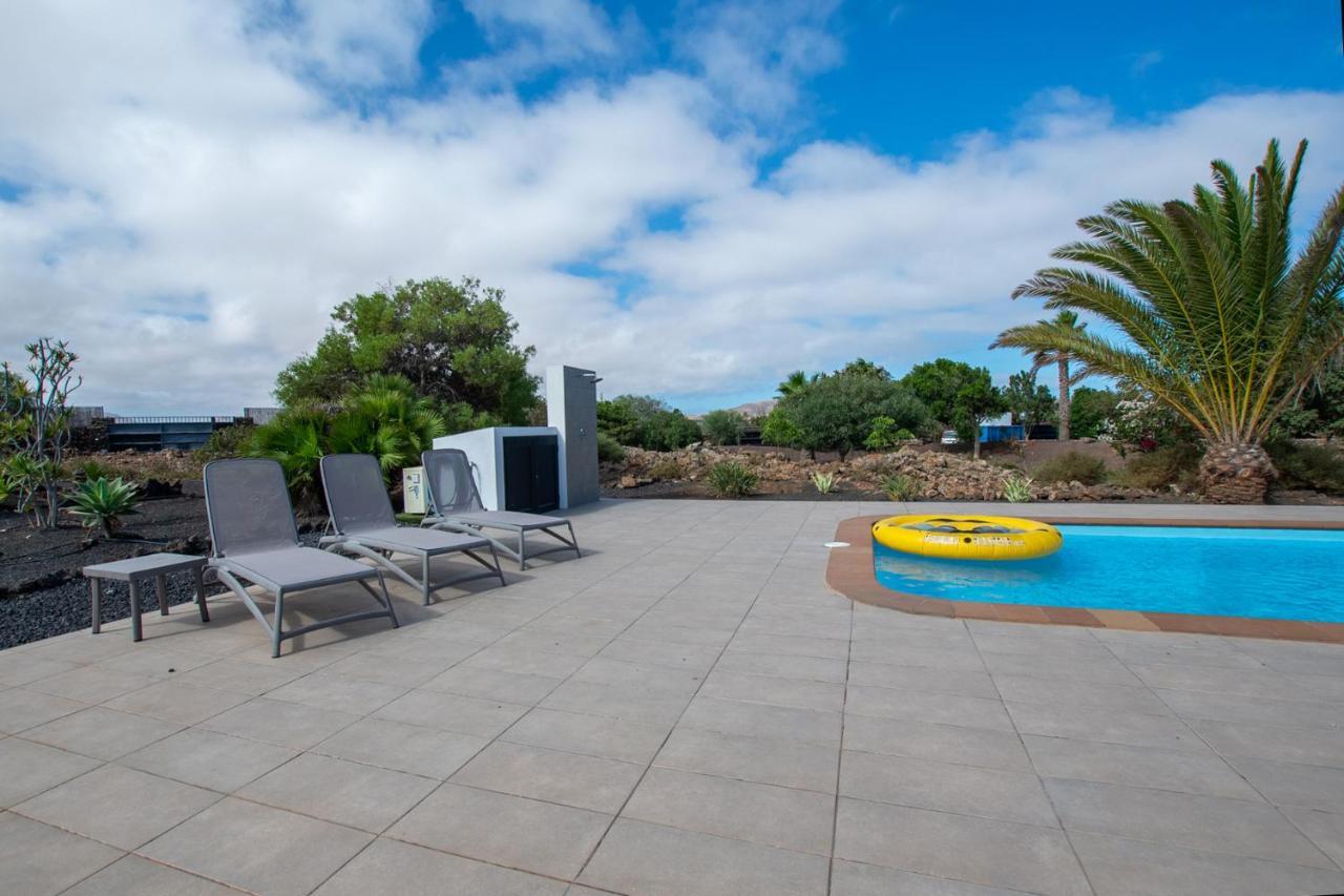 Wind Wave 28B - Heated & Shared Pool Villa La Oliva Kültér fotó